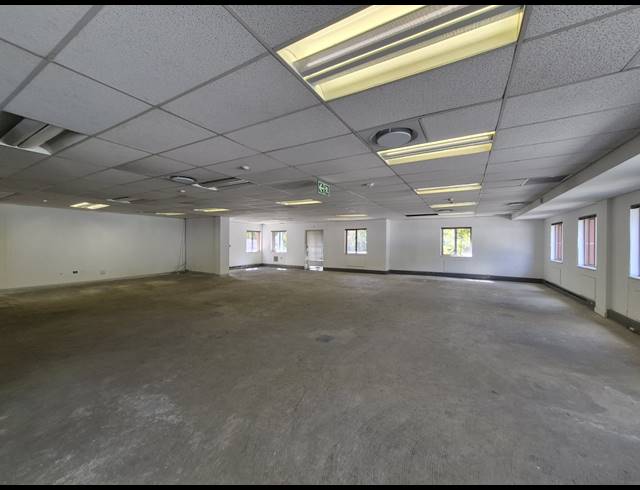 321M² OFFICE TO LET IN ILLOVO